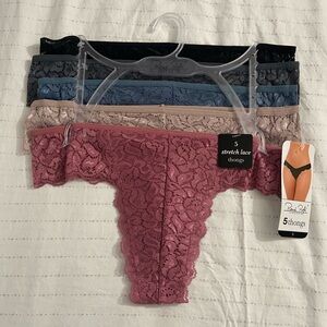 NWT Rene Rofe 5 Pack of Stretch Lace Thongs